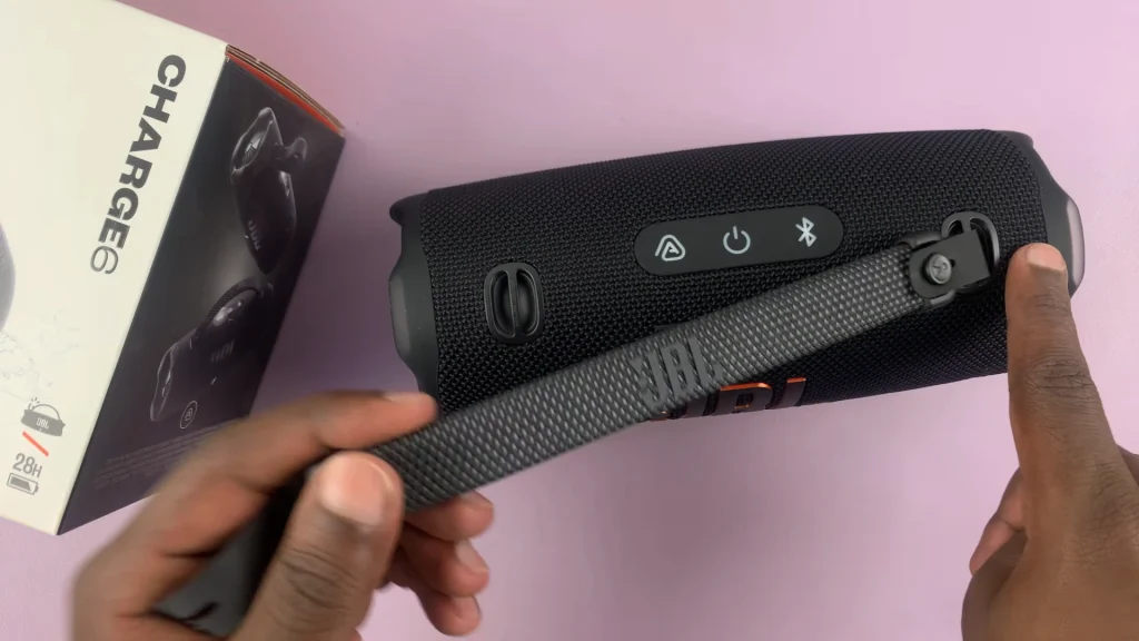 Attach Handle On JBL Charge 6