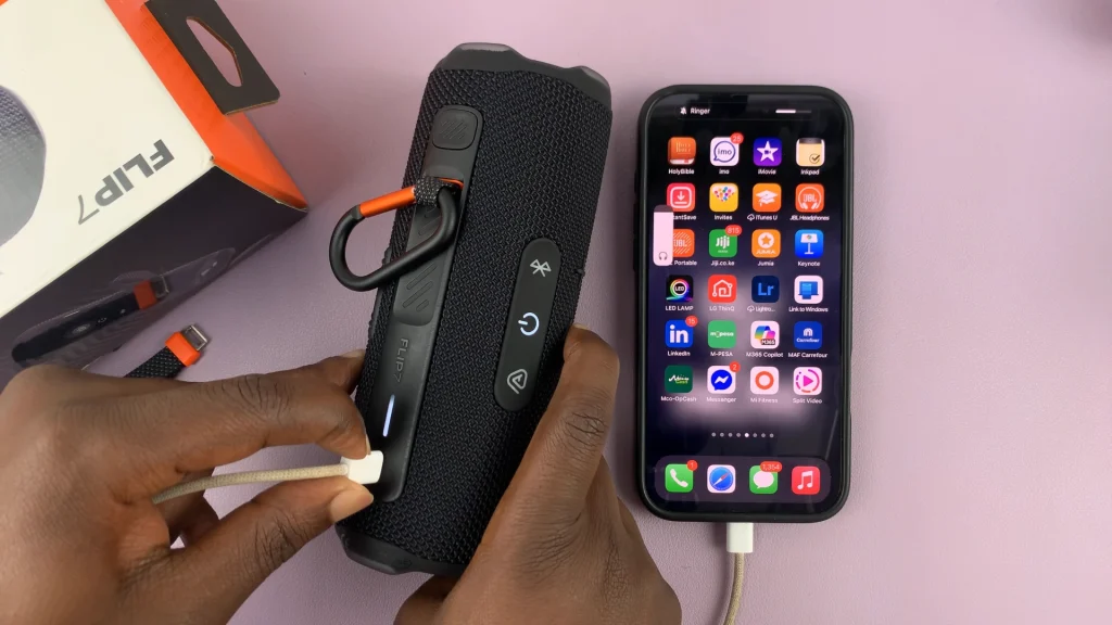 Connect JBL Flip 7 To Phone via Cable