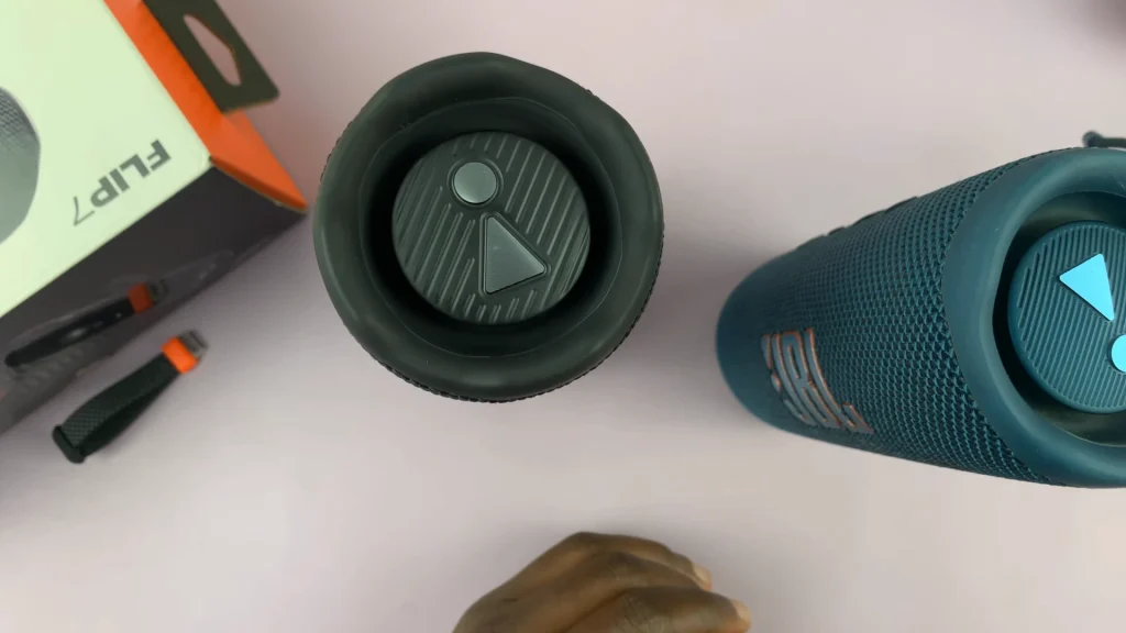 JBL Flip 7 vs JBL Flip 6 Stability Test
