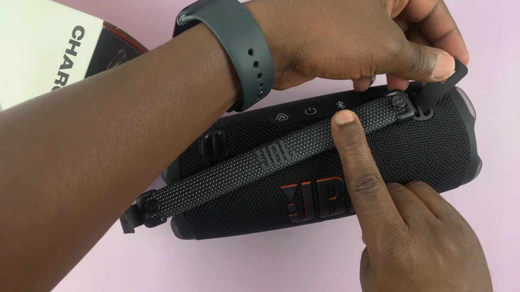 How To Remove Carry Handle On JBL Charge 6