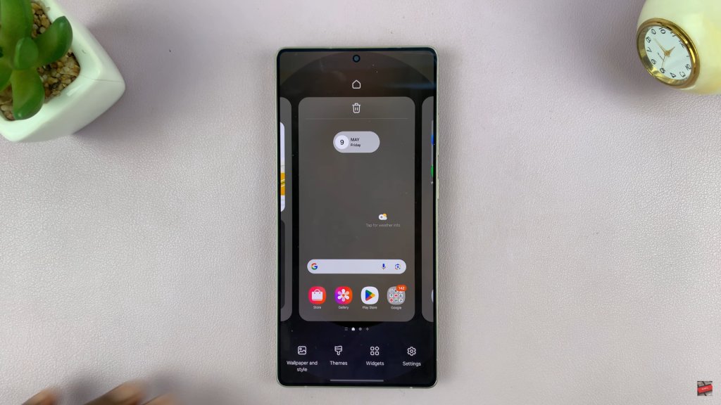 How To Enable / Disable Google Feed Discover On Samsung Galaxy S25 / S25 Ultra