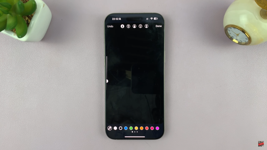How To Add Black Background To Instagram Story