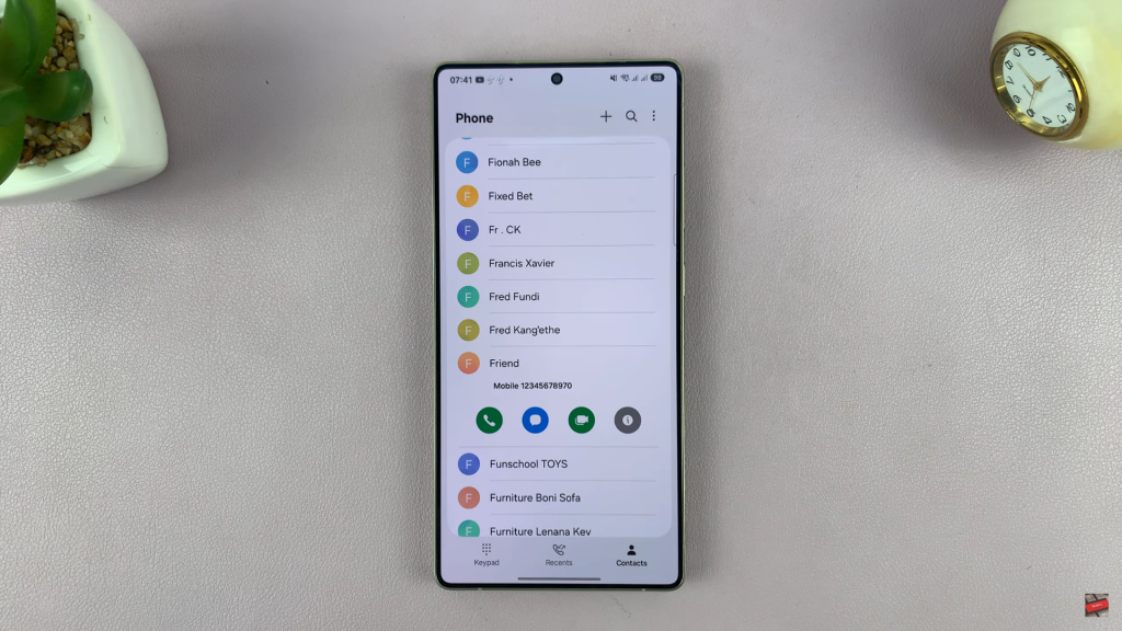 How To Add a Contact Photo On Samsung Galaxy S25 / S25 Ultra