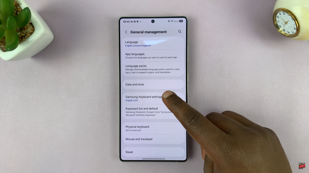 How To Enable Auto Correct On Samsung Galaxy S25 / S25 Ultra