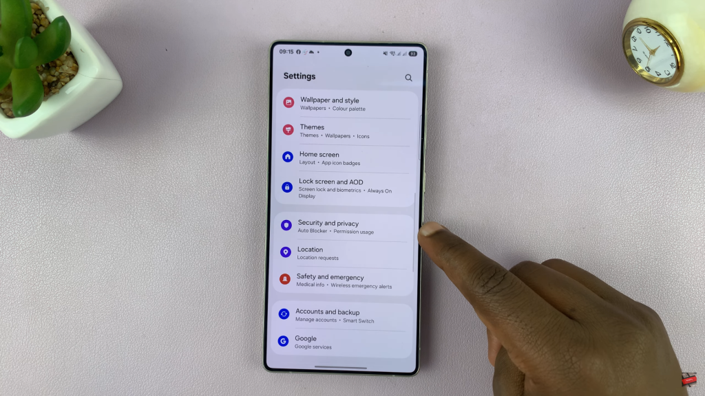 How To Hide Fingerprint Icon On AOD Of Samsung Galaxy S25 / S25 Ultra