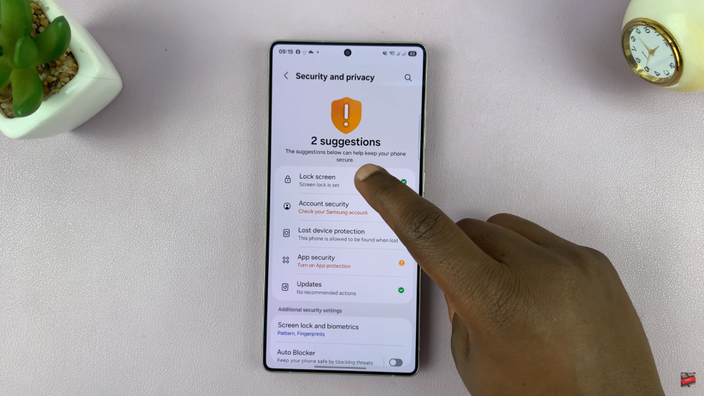 How To Hide Fingerprint Icon On AOD Of Samsung Galaxy S25 / S25 Ultra