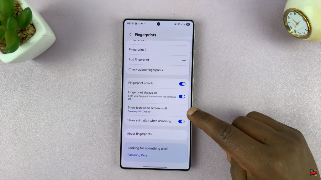 How To Hide Fingerprint Icon On AOD Of Samsung Galaxy S25 / S25 Ultra