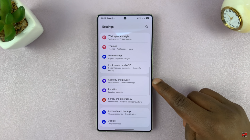 How To Turn OFF Remote Lock On Samsung Galaxy S25 / S25 Ultra