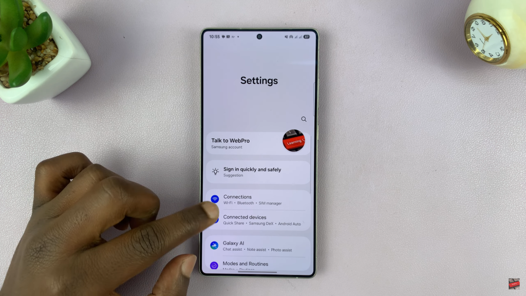 How To Share Hotspot Via QR Code On Samsung Galaxy S25 / S25 Ultra