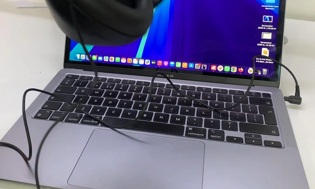 How To Use Cable With Sony WH-1000XM6 On Mac
