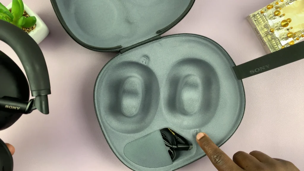 How To Pack Sony WH 1000XM6 Headphones In Case