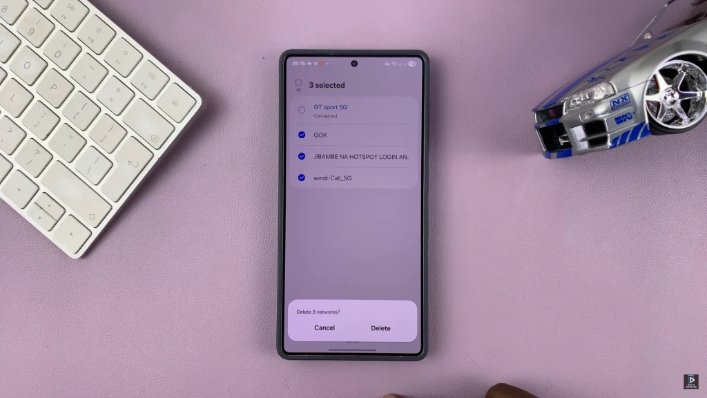 How To Delete ALL Saved WiFi Networks On Samsung Phone