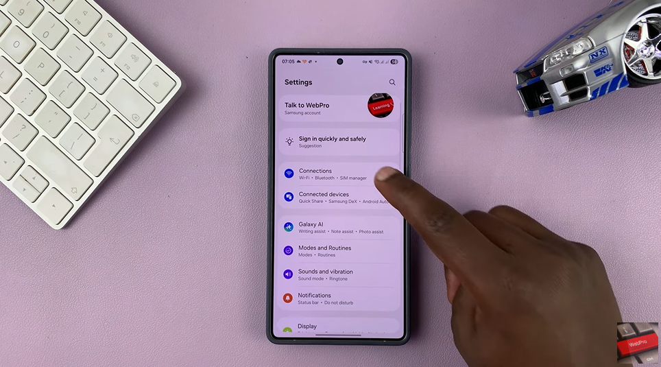 How To Rename a SIM Card On Samsung Galaxy